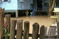 ปราจีนบุรี-ฝนกระหน่ำ น้ำท่วมสูงถนนหลายสาย