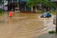 ฝนตกหนักน้ำป่าทะลักชุมพร 