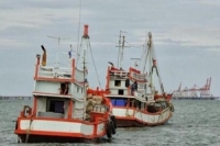 อ่าวไทยคลื่นสูงควรเดินเรือระมัดระวัง 