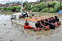 เนปาลฝนตกหนักจนเกิดเหตุดินถล่ม พบดับแล้ว 13 ราย