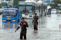 กทม.รับมือน้ำท่วม จับตา 27 ชุมชนนอกแนวคันกั้นน้ำ พร่องน้ำคลองแสนแสบ