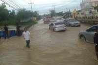 ลาดยาวอ่วม เจอน้ำป่าทะลักท่วม