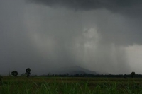กรมอุตุเตือนระวังฝนตกหนักภาคเหนือ-อีสาน