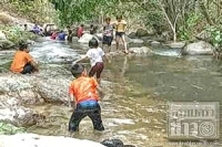 ลำปาง ร้อนทะลุ 40 องศา นักท่องเที่ยวหลบร้อน แห่เที่ยวน้ำตก