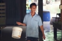 น้ำป่าไหลเข้าท่วมบ้านเรือน อ.คลองขลุง จ.กำแพงเพชร 